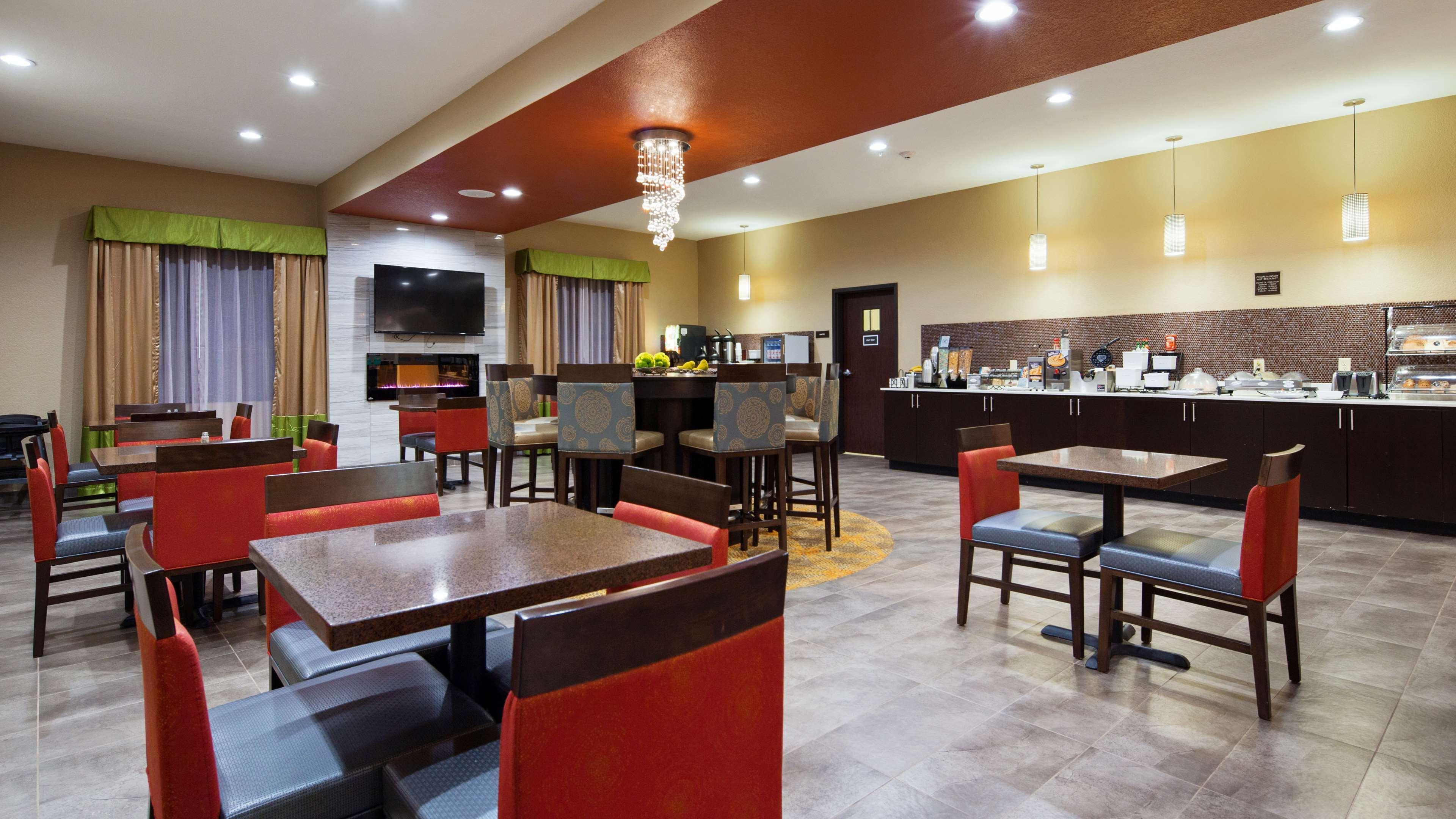 Best Western Plus Fairview Inn & Suites Buitenkant foto