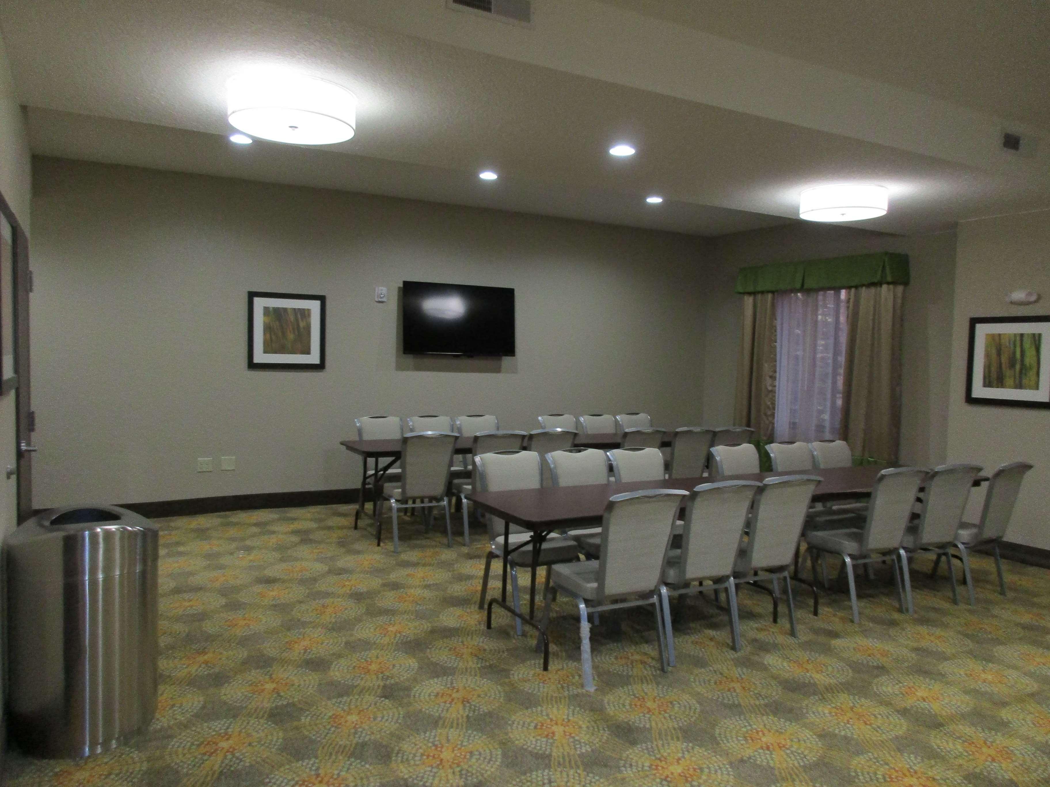 Best Western Plus Fairview Inn & Suites Buitenkant foto